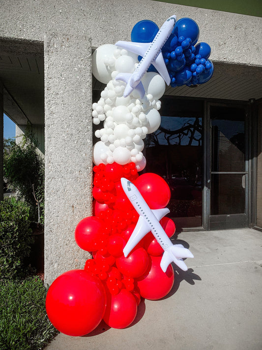 Stand Out at Trade Shows & Corporate Events with Custom Balloon Decor