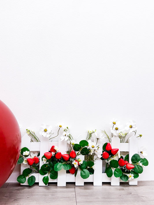 THE CUTEST STRAWBERRY FIRST BIRTHDAY PARTY: BALLOON DECOR AT LITTLE ELEPHANTS PLAY SPACE