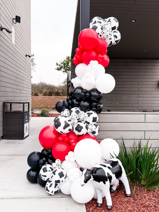 Strategic Growth: Grand Openings and Brand Activations with The Balloon Pop Co.